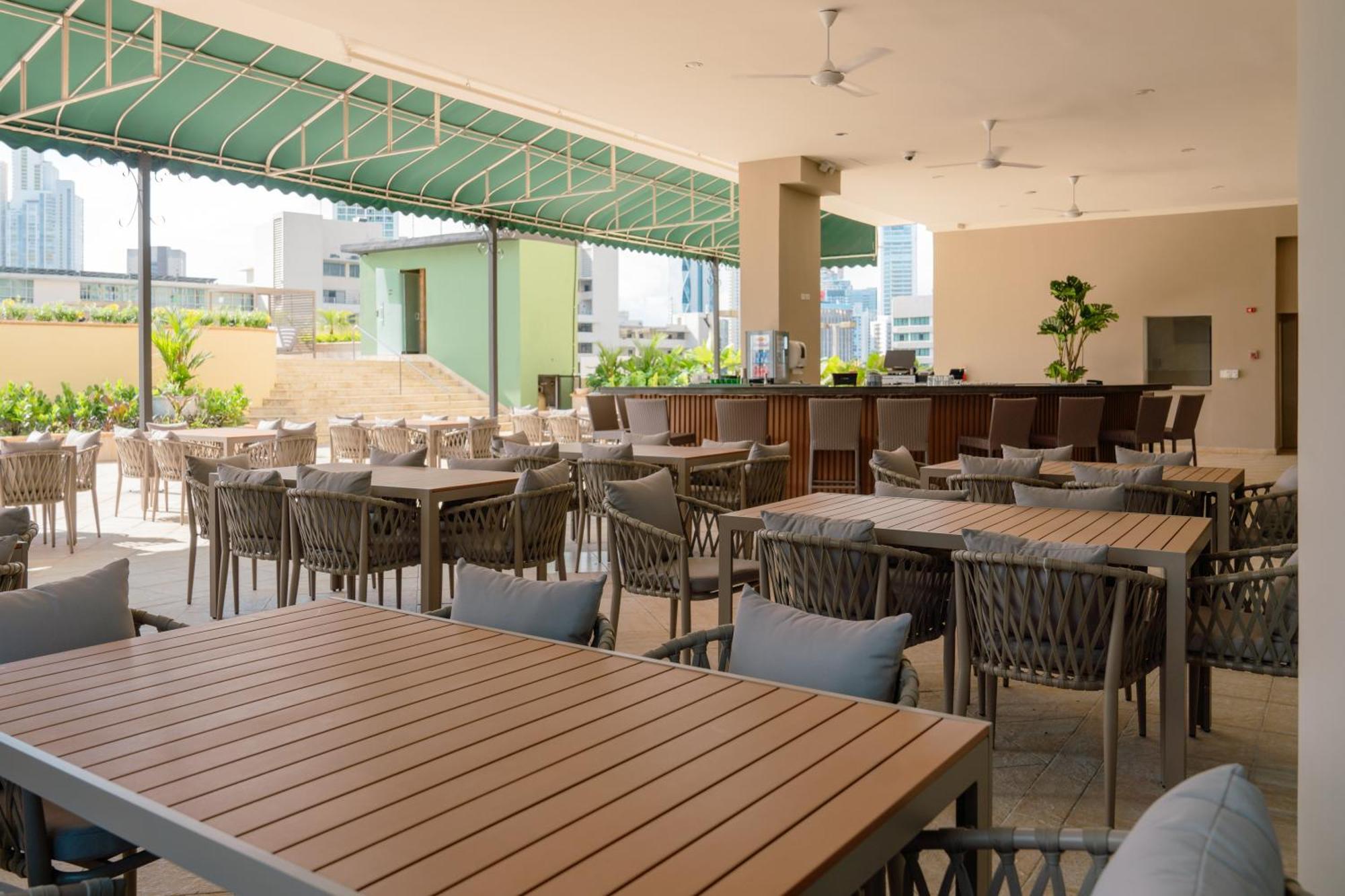 Waymore Hotel Spa & Casino Panama City Exteriör bild
